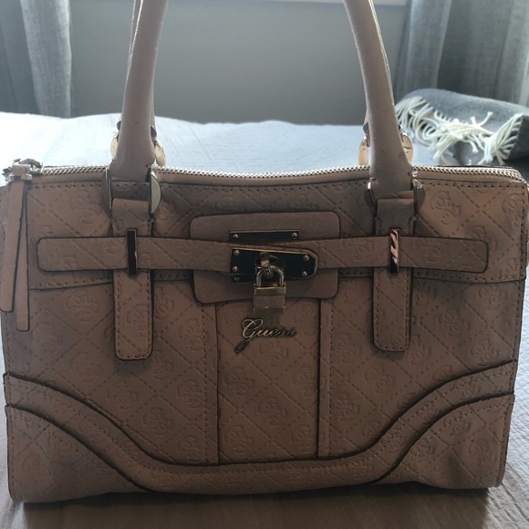 Light Pink Guess Purse - Picture 2 of 9